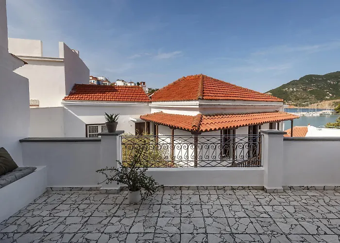 Esperos * Città di Skopelos